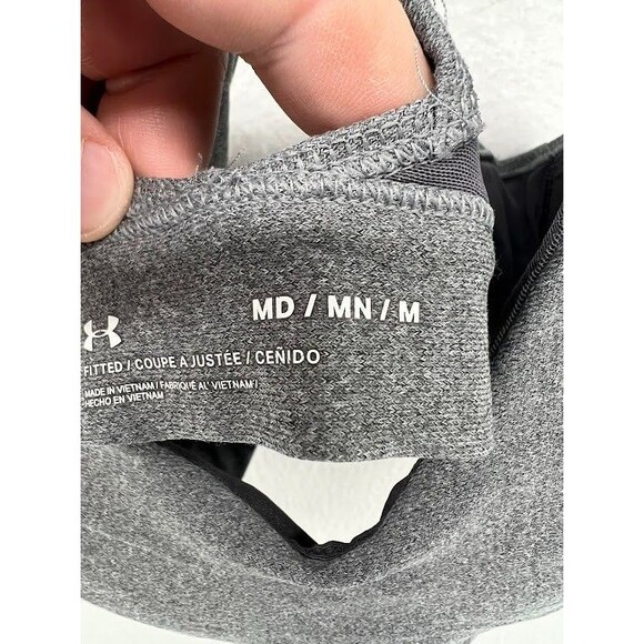 Under Armour Grey Sports Bra Size Meduim Formed Cups Crossback - Picture 2 of 4